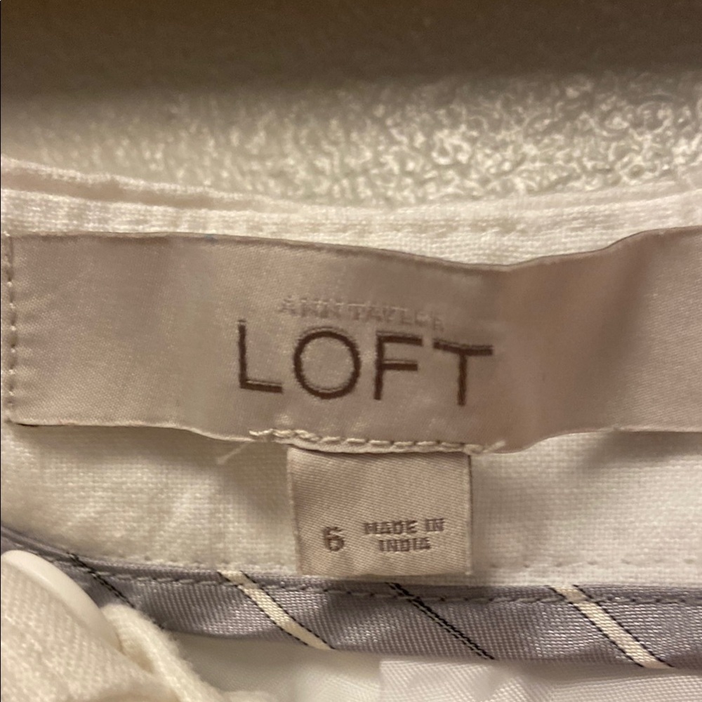 LOFT White Tailored 100% Linen Summer Shorts with Belt 3472 - Picture 2 of 7
